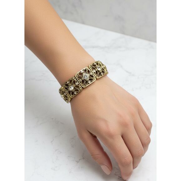 Vintage Trifari Gold-Tone Filigree Stretch Bracelet - Picture 3 of 4